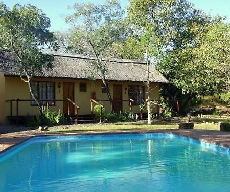 Thornhill Safari Lodge โฮดสปรูท ภายนอก รูปภาพ