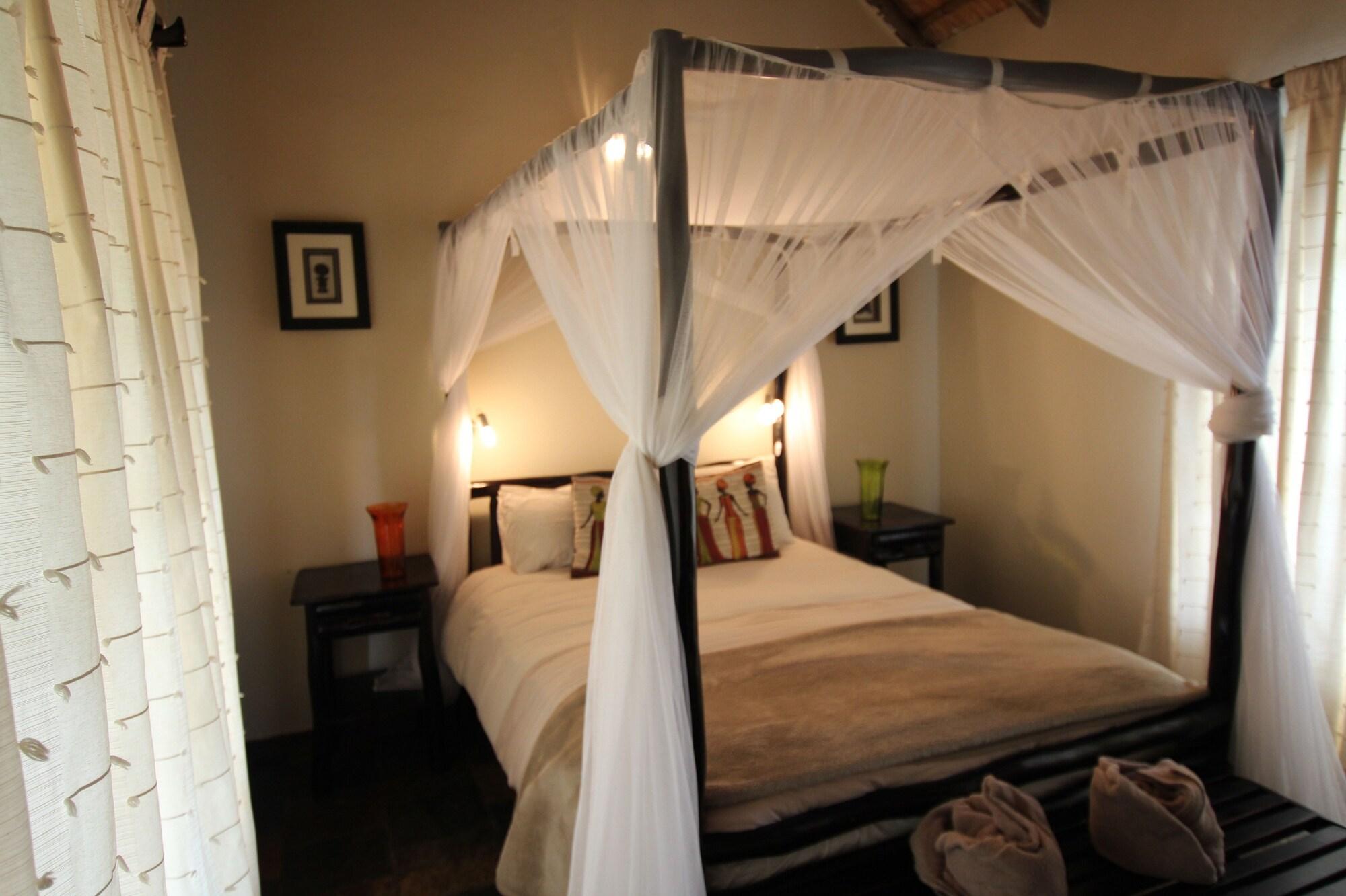 Thornhill Safari Lodge โฮดสปรูท ภายนอก รูปภาพ
