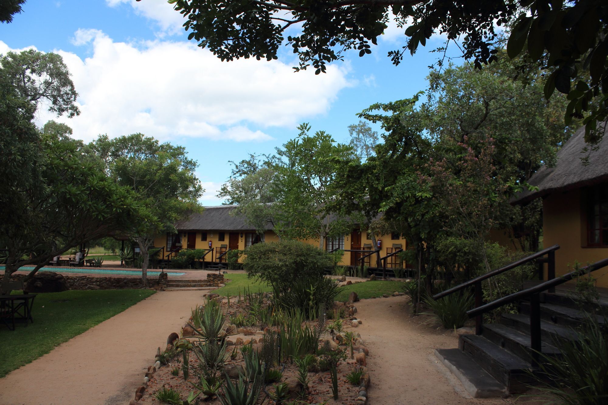 Thornhill Safari Lodge โฮดสปรูท ภายนอก รูปภาพ